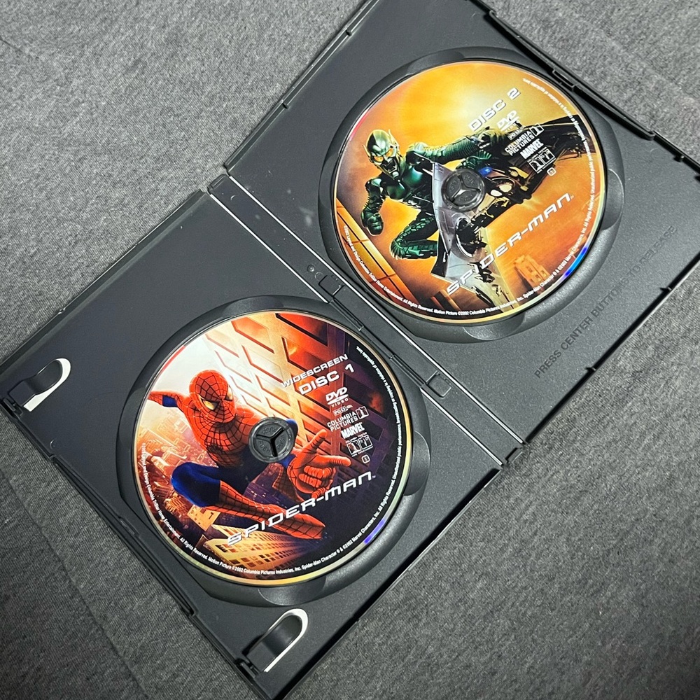 Spider-Man Widescreen Special Edition DVD - Red & Blue Cover